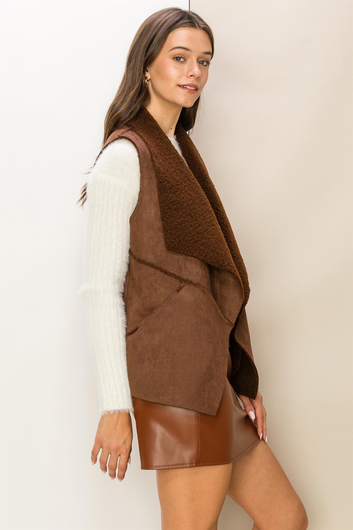 FAUX SUEDE TEDDY VEST in BROWN