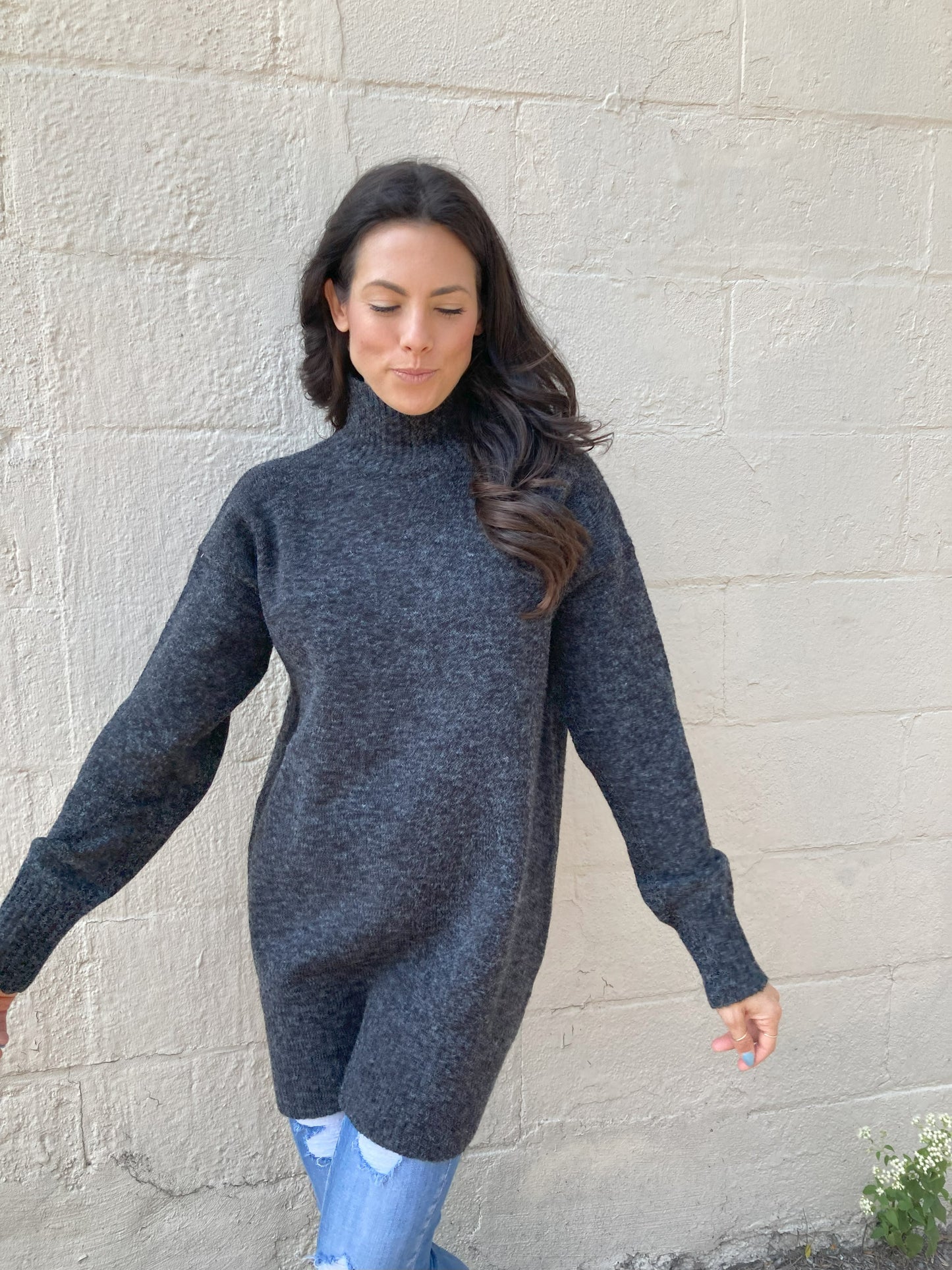 CHASING STARS SWEATER in CHARCOAL