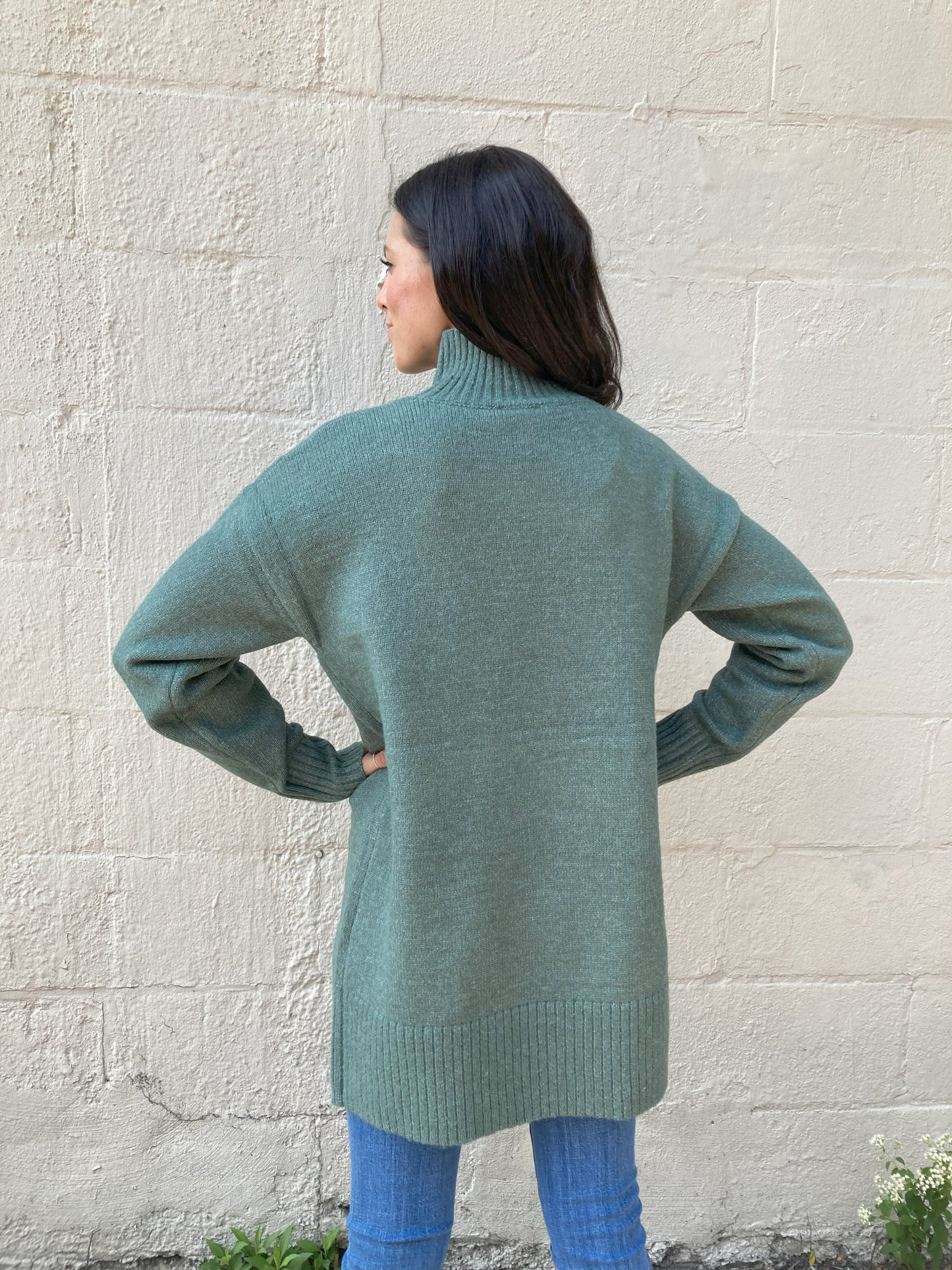 CHASING STARS SWEATER in GREEN