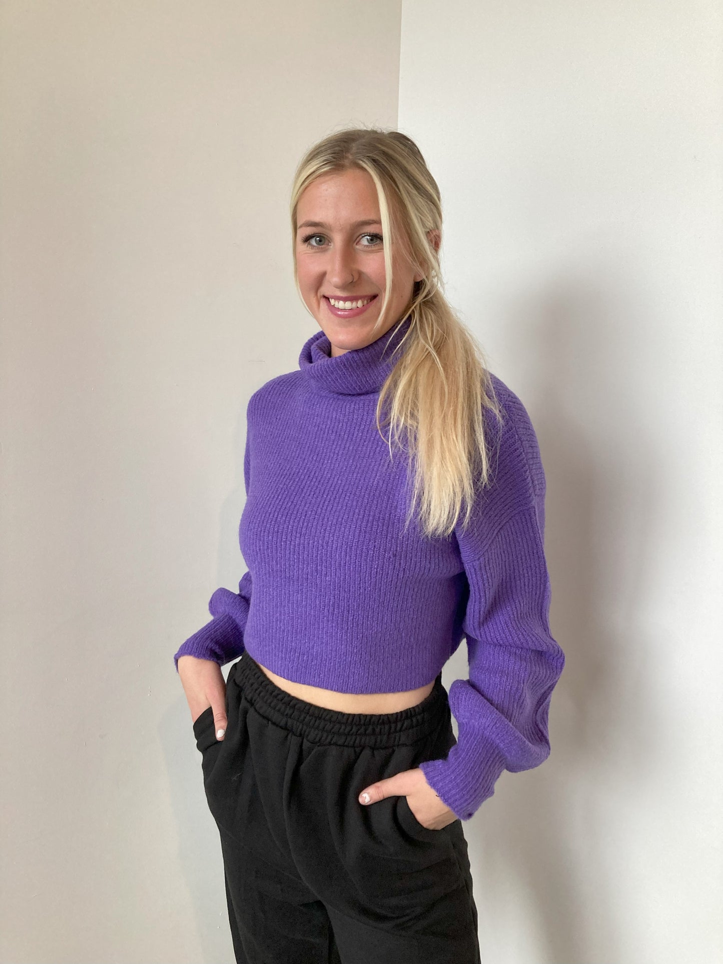 ROYAL STATEMENT SHORT SWEATER