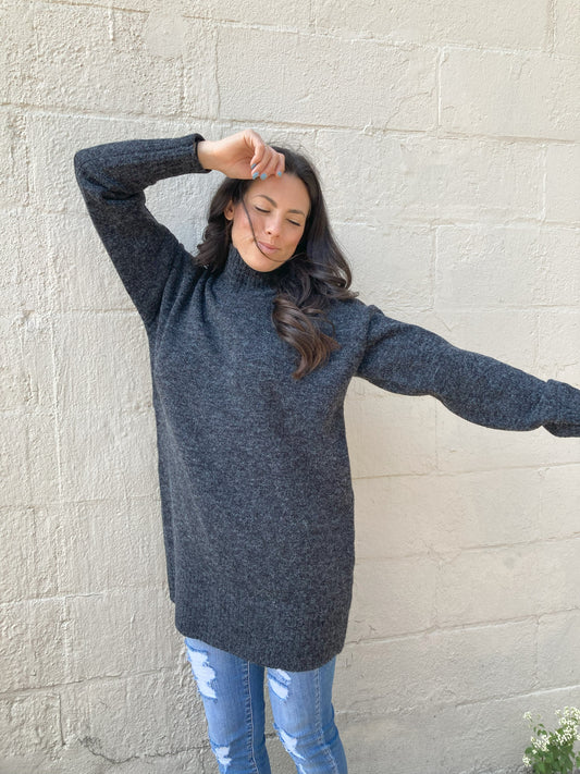 CHASING STARS SWEATER in CHARCOAL