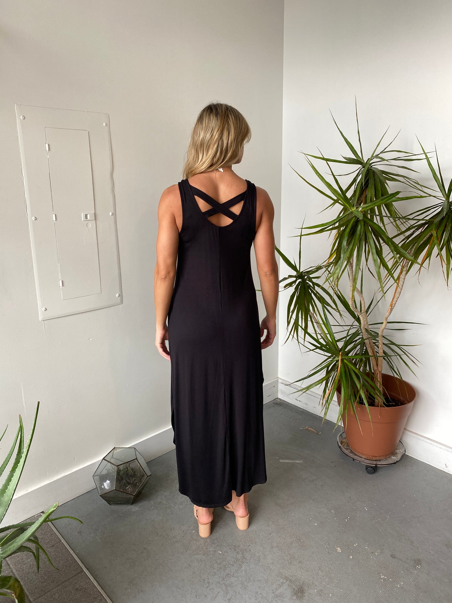 OLIVIA BREEZE DRESS in BLACK